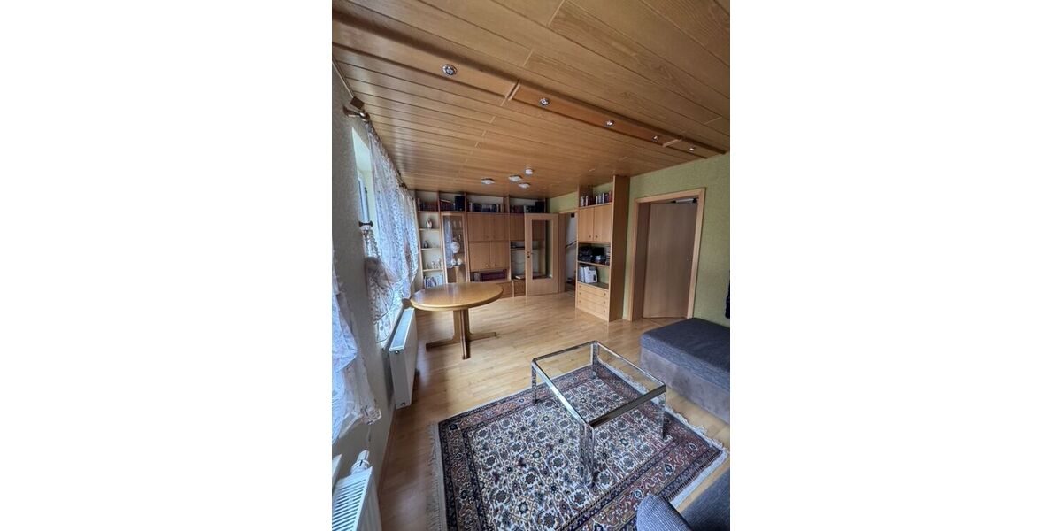 Provisionsfrei* Kernsaniertes Reihenmittelhaus in Kirchenlamitz - sehr gepflegt, sofort bezugsbereit - Reihenmittelhaus Kirchenlamitz Hohenbuch | Angebot:23381744