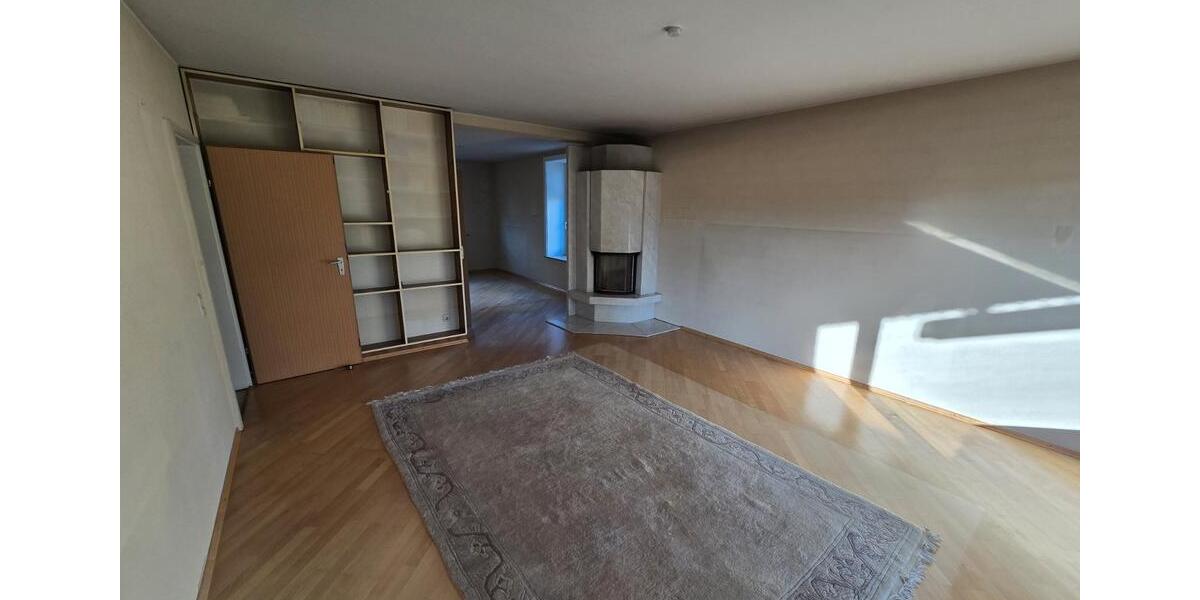 Erdgeschoßwohnung Rehau - 4 Zimmer, 127 m&sup2;, 175.000&euro; | Angebot:25963257