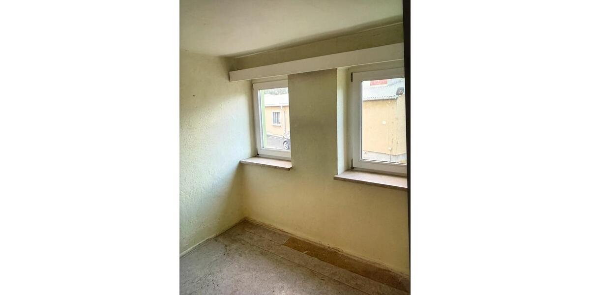 Einfamilienhaus Oelsnitz (Vogtland) - 4 Zimmer, 100 m&sup2;, 28.000&euro; | Angebot:25791828