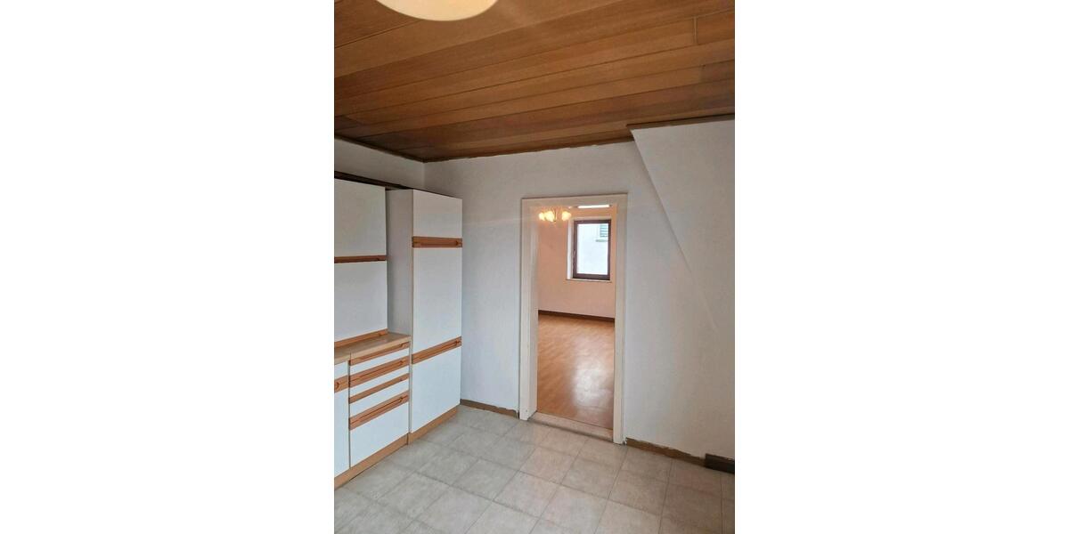 Etagenwohnung Selb - 3 Zimmer, 78 m&sup2;, 500&euro; | Angebot:26444199