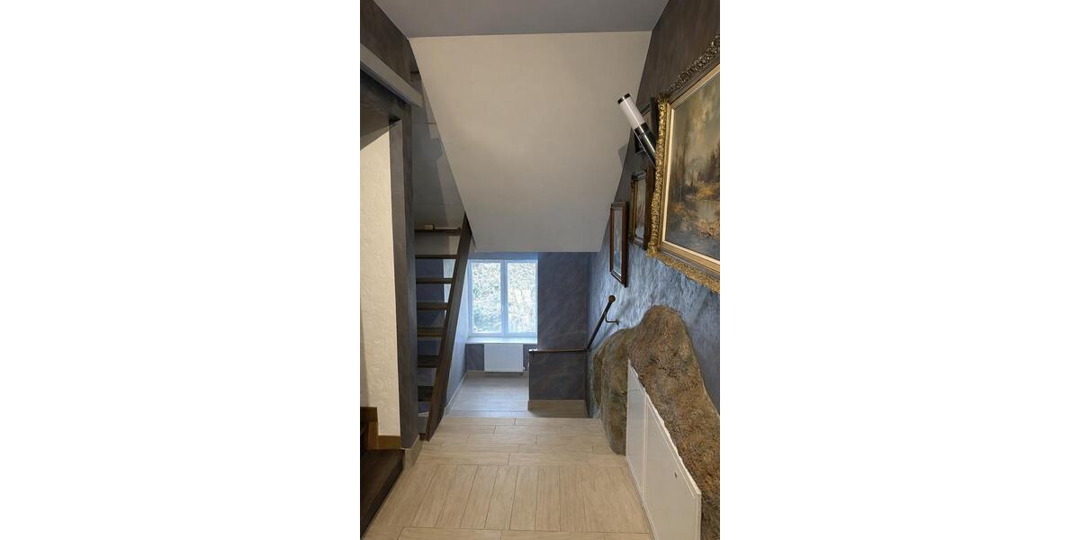 Dachgeschoßwohnung Plauen Altstadt - 5 Zimmer, 130 m&sup2;, 1.000&euro; | Angebot:25999918