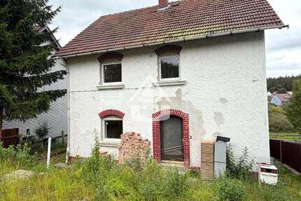 Haus Marktleuthen - 4 Zimmer, 130 m&sup2;, 110.000&euro; | Angebot:24219110