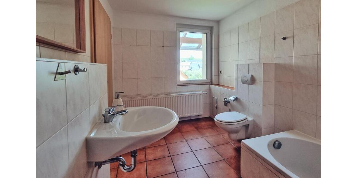 Etagenwohnung Schleiz - 2 Zimmer, 65 m&sup2;, 360&euro; | Angebot:24616021