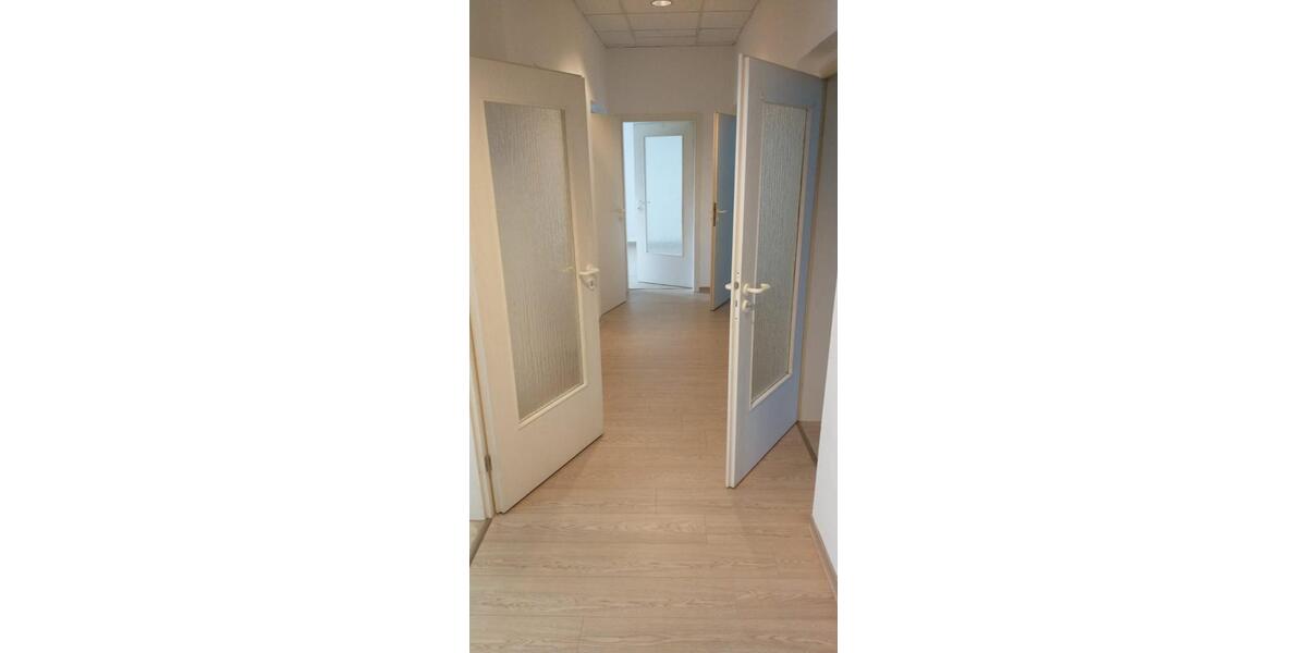 Etagenwohnung Plauen Bahnhofsvorstadt - 4 Zimmer, 390&euro; | Angebot:22270510