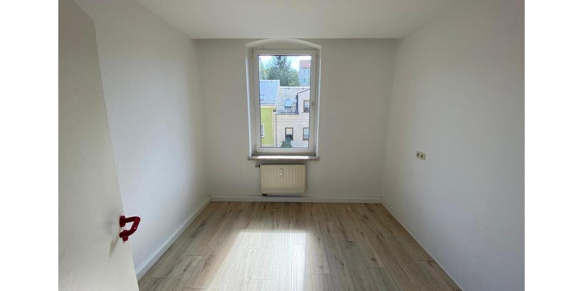Etagenwohnung Plauen Alt Chrieschwitz - 3 Zimmer, 70 m&sup2;, 350&euro; | Angebot:17334721