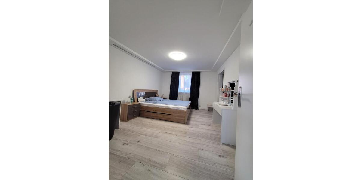 Doppelhaushälfte Selb - 4 Zimmer, 185 m&sup2;, 329.000&euro; | Angebot:26236645