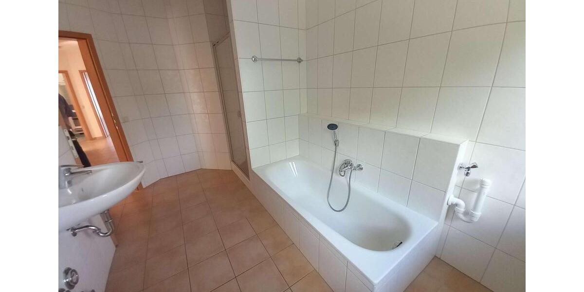 Etagenwohnung Hof Altstadt - 3 Zimmer, 100 m&sup2;, 890&euro; | Angebot:25257305