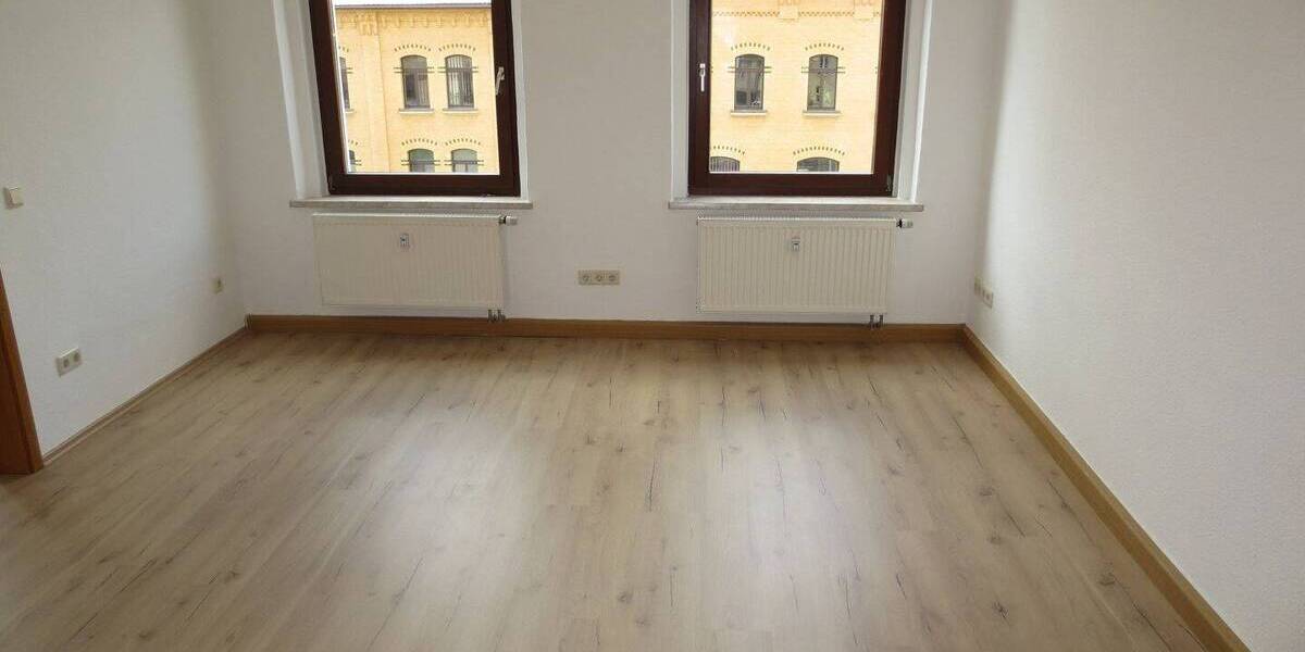 Etagenwohnung Plauen Westend - 2 Zimmer, 53 m&sup2;, 215&euro; | Angebot:25985038