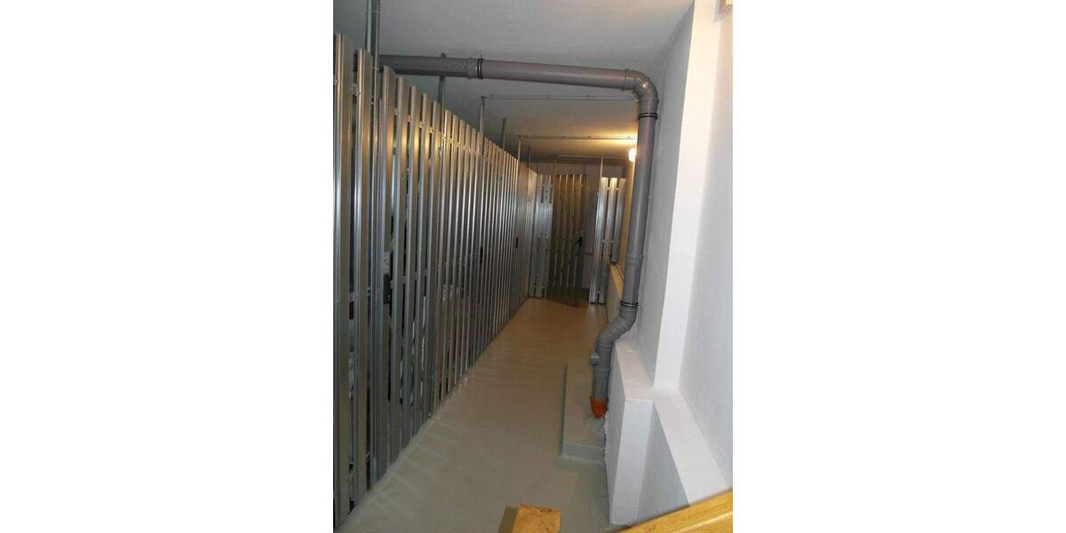 Etagenwohnung Plauen Westend - 7 Zimmer, 179 m&sup2;, 235.000&euro; | Angebot:25910395