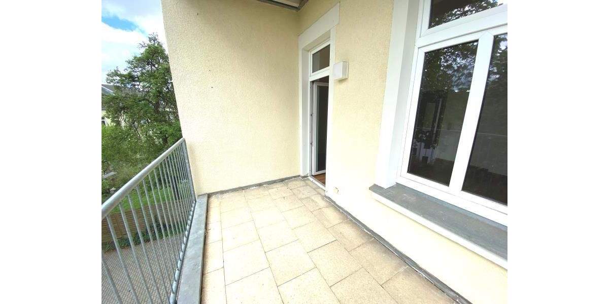 Etagenwohnung Plauen Hammervorstadt - 2 Zimmer, 61 m&sup2;, 280&euro; | Angebot:25691960