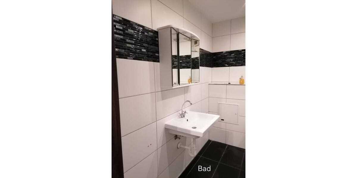 Erdgeschoßwohnung Münchberg - 3 Zimmer, 65 m&sup2;, 120.000&euro; | Angebot:26984124