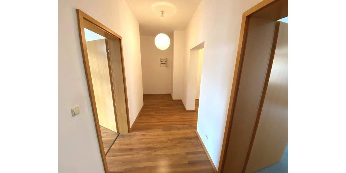 Etagenwohnung Plauen Hammervorstadt - 2 Zimmer, 61 m&sup2;, 280&euro; | Angebot:25691960