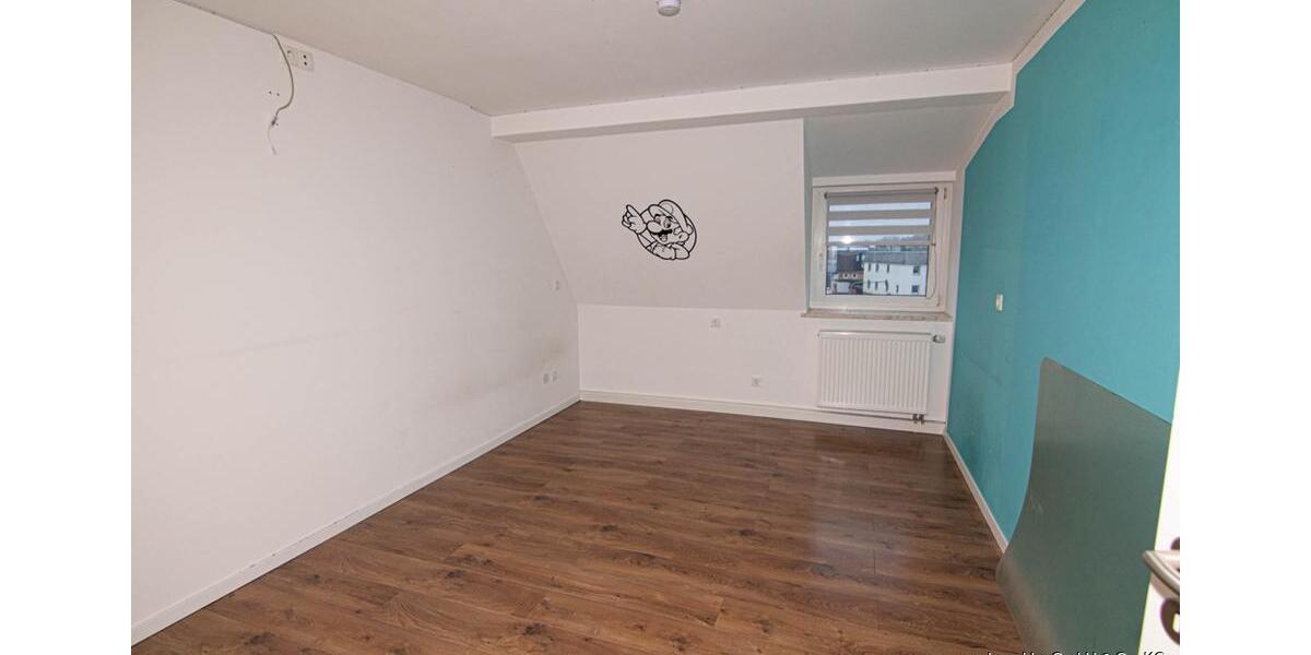 Dachgeschoßwohnung Oberkotzau - 5 Zimmer, 149 m&sup2;, 1.028&euro; | Angebot:23807306