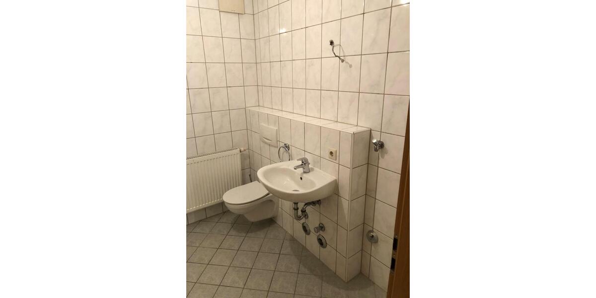 Etagenwohnung Hof Altstadt - 3 Zimmer, 127 m&sup2;, 850&euro; | Angebot:20834619