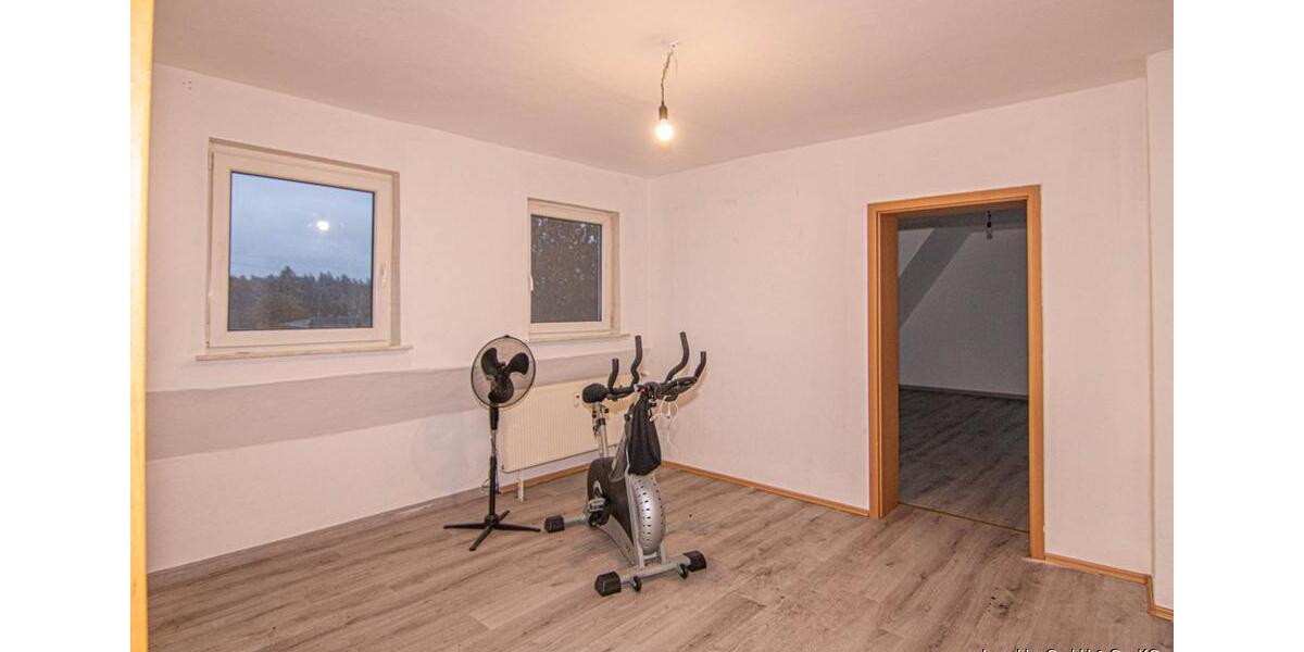 Etagenwohnung Selb - 5 Zimmer, 117 m&sup2;, 1.090&euro; | Angebot:23632243