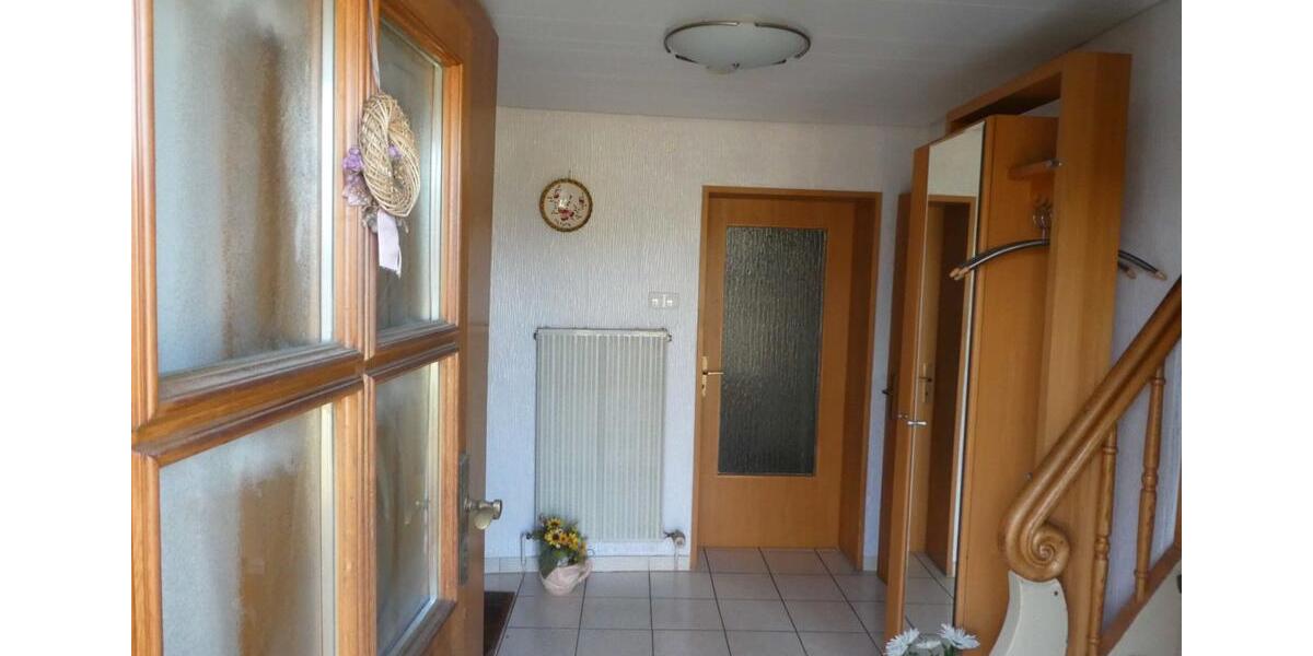 Einfamilienhaus Sparneck - 10 Zimmer, 190 m&sup2;, 259.000&euro; | Angebot:25988722