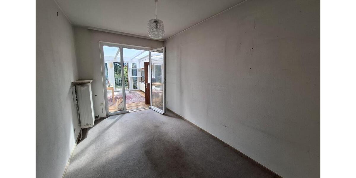 Erdgeschoßwohnung Rehau - 4 Zimmer, 127 m&sup2;, 175.000&euro; | Angebot:25963257