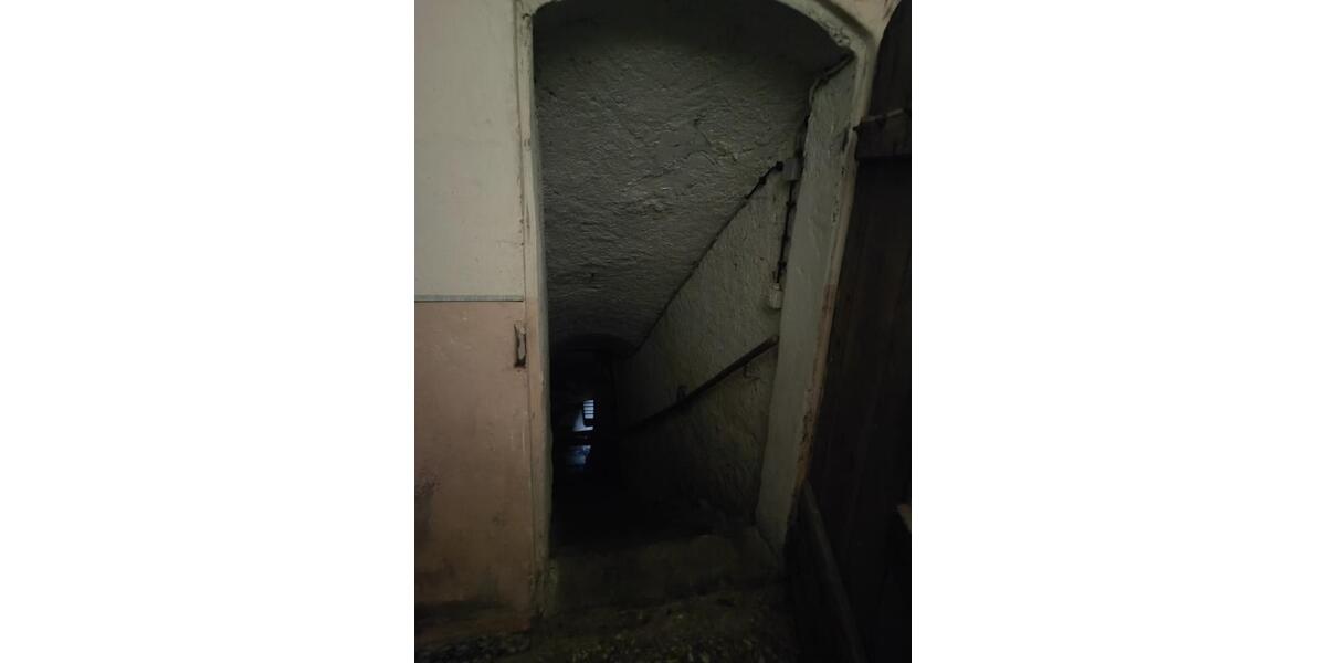 Mehrfamilienhaus, Wohnhaus Tanna - 7 Zimmer, 180 m&sup2;, 62.500&euro; | Angebot:25543043