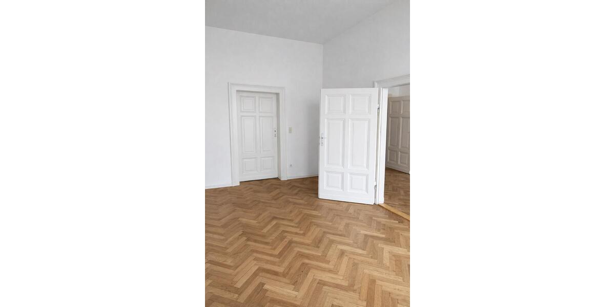 Etagenwohnung Hof Altstadt - 5 Zimmer, 130 m&sup2;, 1.100&euro; | Angebot:26288312