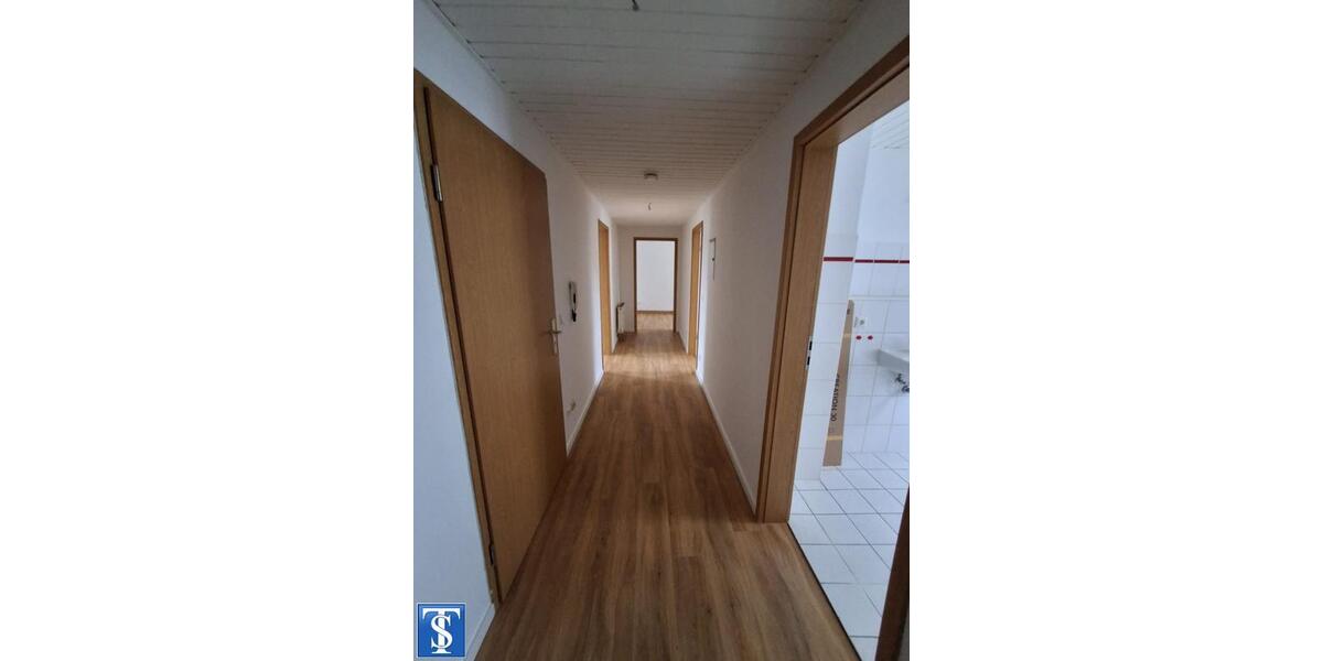 Etagenwohnung Plauen Altstadt - 3 Zimmer, 81 m&sup2;, 370&euro; | Angebot:24571773