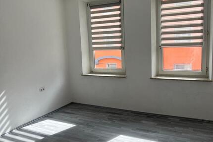 Wohnung Hof Neuhof - 3 Zimmer, 70 m&sup2;, 560&euro; | Angebot:26013003