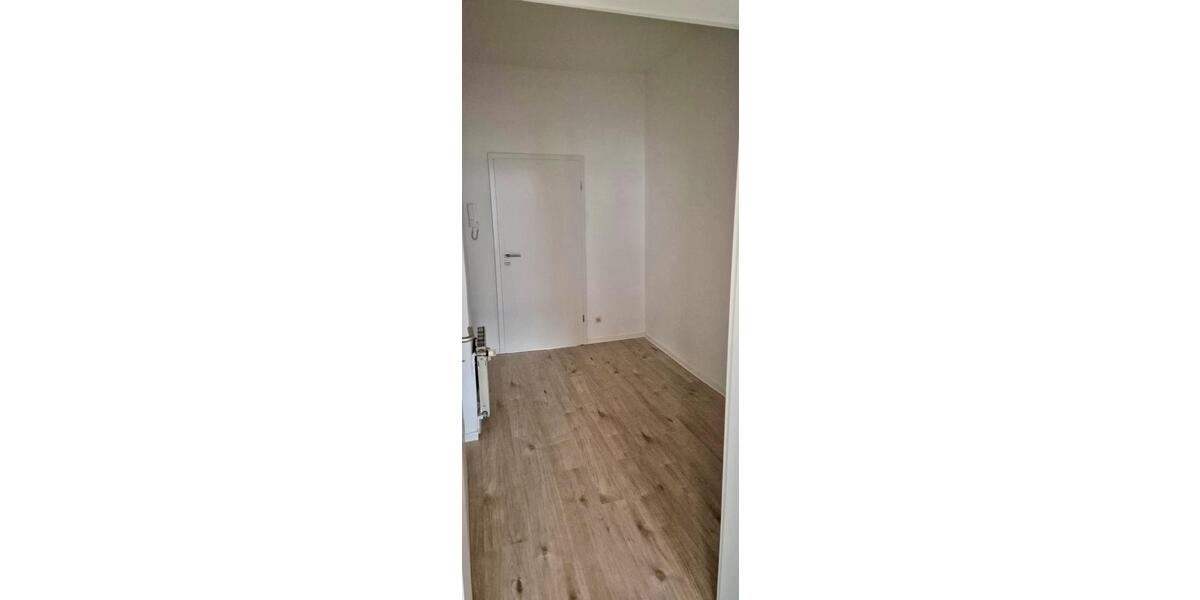 Dachgeschoßwohnung Plauen Bahnhofsvorstadt - 2 Zimmer, 43 m&sup2;, 279&euro; | Angebot:26004155