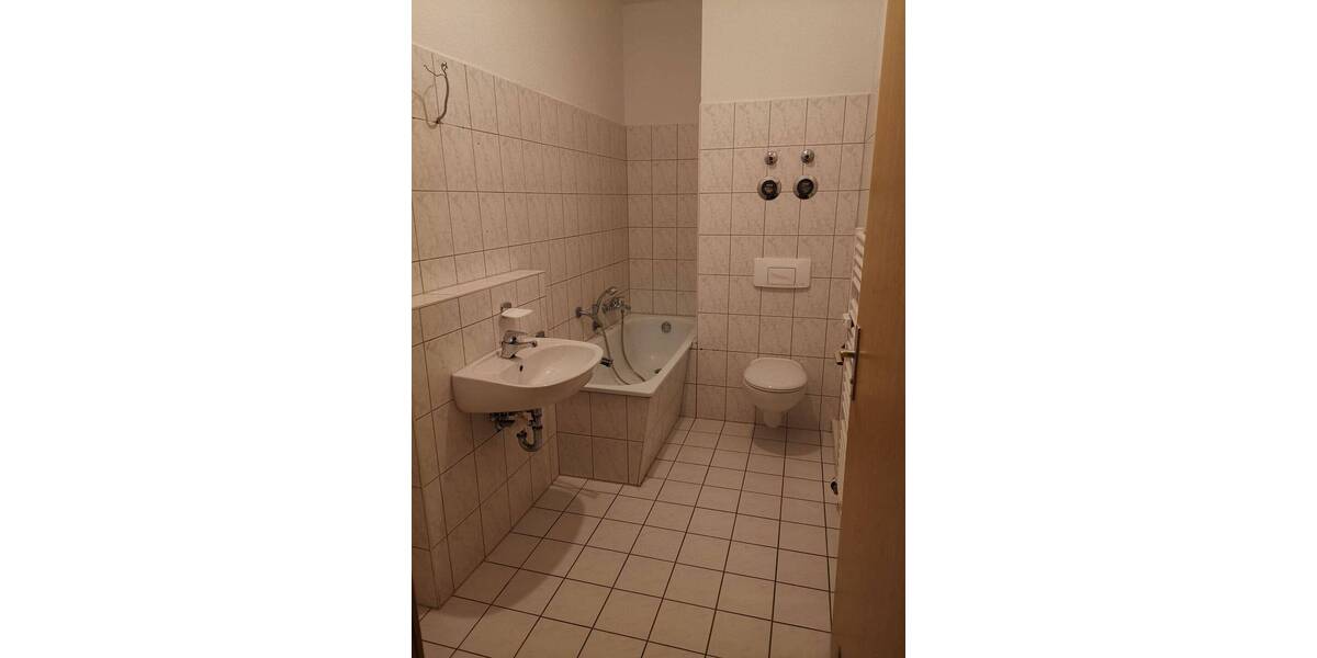 Etagenwohnung Plauen Westend - 1 Zimmer, 50 m&sup2;, 275&euro; | Angebot:26257269
