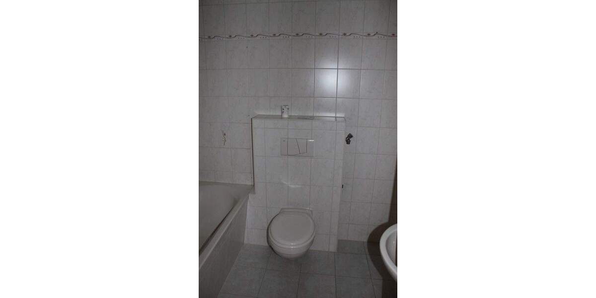 Etagenwohnung Plauen Westend - 7 Zimmer, 179 m&sup2;, 235.000&euro; | Angebot:25910395