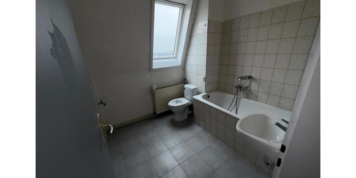 Etagenwohnung Plauen Bahnhofsvorstadt - 2.5 Zimmer, 59 m&sup2;, 300&euro; | Angebot:26144141