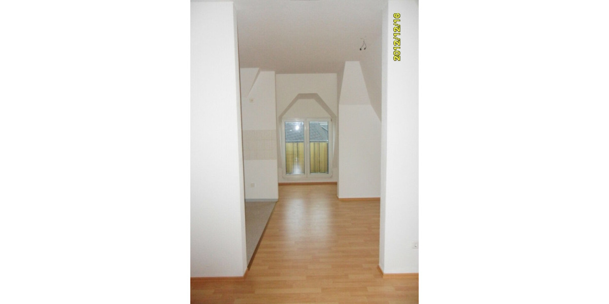 Dachgeschoßwohnung Plauen - 3 Zimmer, 72 m&sup2;, 290&euro; | Angebot:25871919