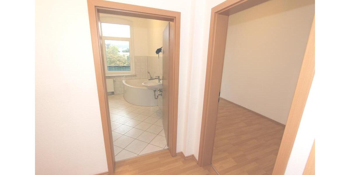Etagenwohnung Plauen Bahnhofsvorstadt - 2 Zimmer, 60 m&sup2;, 299&euro; | Angebot:24785605