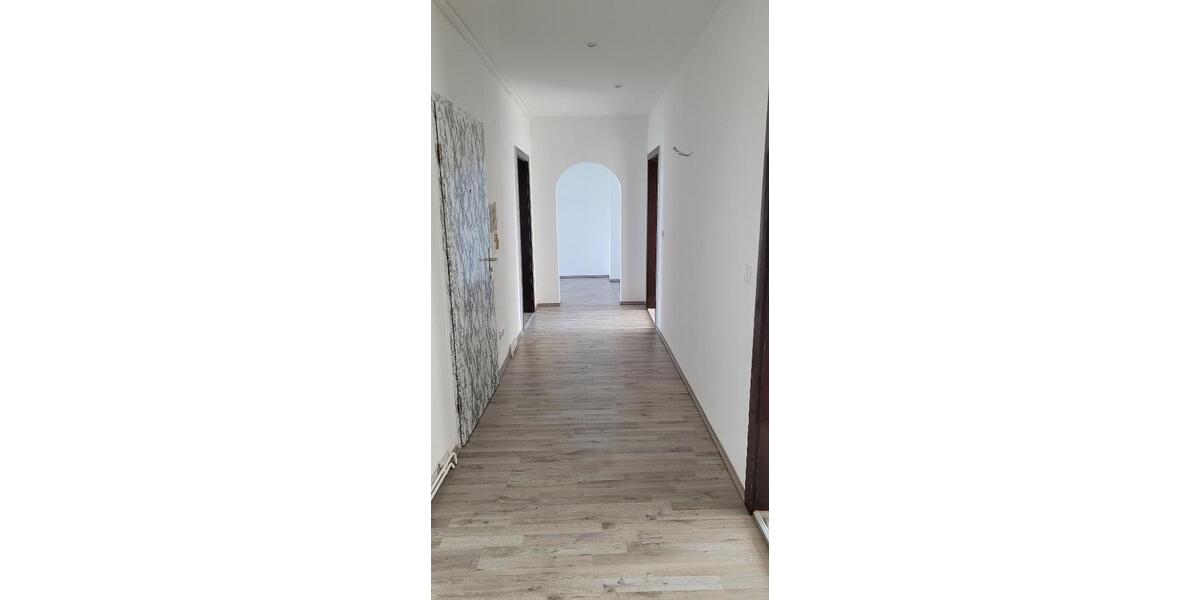 Etagenwohnung Plauen Bahnhofsvorstadt - 4 Zimmer, 91 m&sup2;, 430&euro; | Angebot:17767008