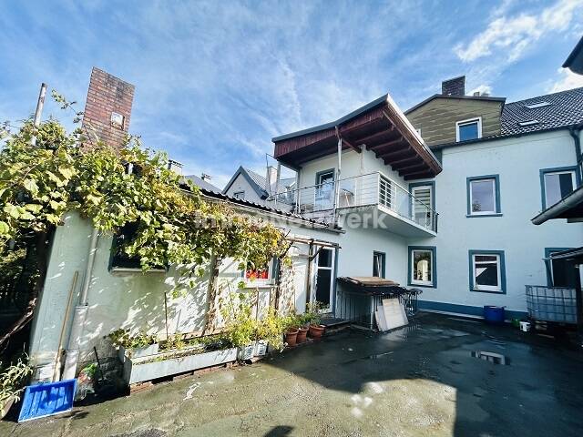 Mehrfamilienhaus, Wohnhaus Konradsreuth - 9 Zimmer, 305 m&sup2;, 249.000&euro; | Angebot:25751464