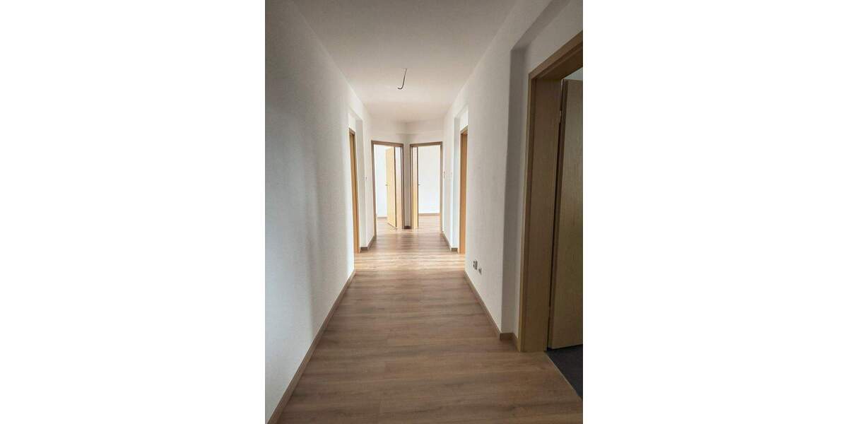 Etagenwohnung Plauen Preißelpöhl - 3 Zimmer, 87 m&sup2;, 520&euro; | Angebot:25701112