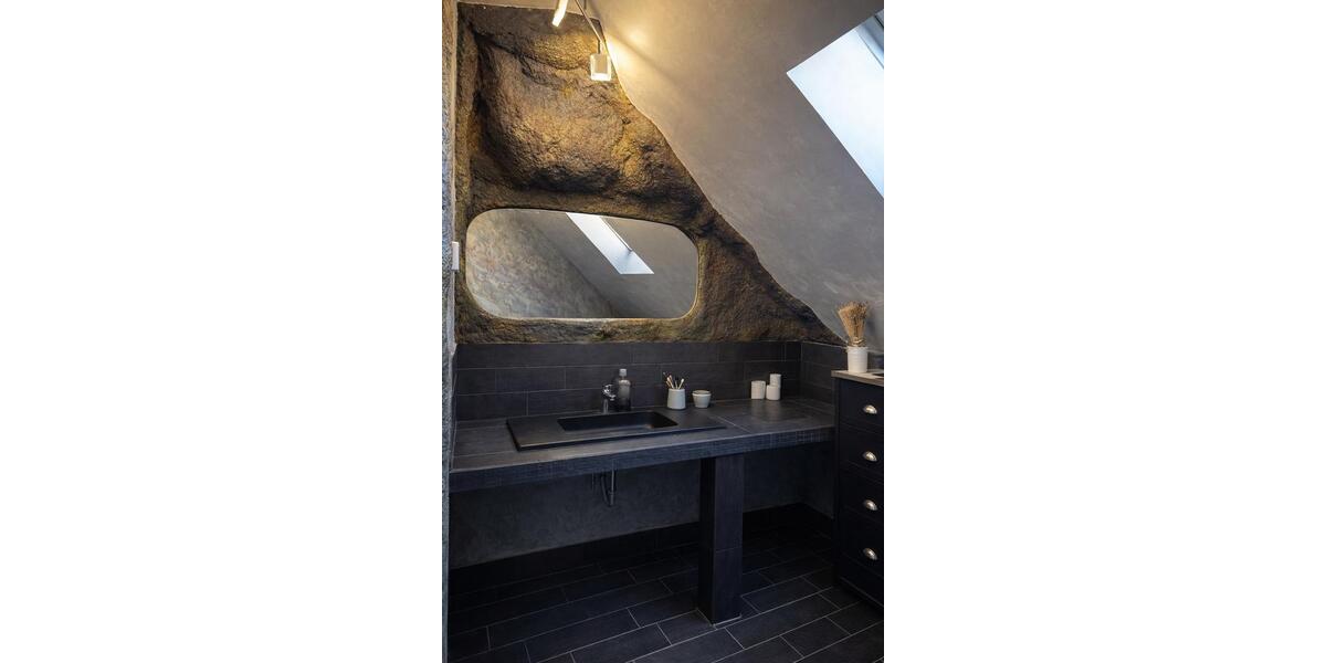 Dachgeschoßwohnung Plauen Altstadt - 5 Zimmer, 130 m&sup2;, 1.000&euro; | Angebot:25999918