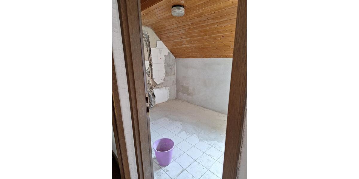 Einfamilienhaus Geroldsgrün - 8 Zimmer, 150 m&sup2;, 39.000&euro; | Angebot:26864400