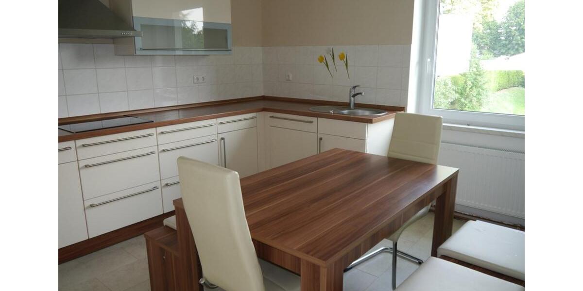 Etagenwohnung Selb - 3 Zimmer, 80 m&sup2;, 460&euro; | Angebot:25945296