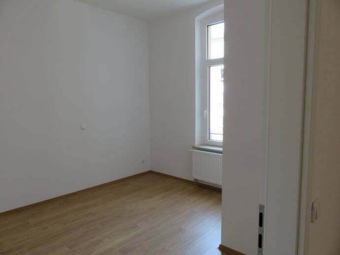 Etagenwohnung Plauen Stadtmitte - 2 Zimmer, 42 m&sup2;, 265&euro; | Angebot:25995809