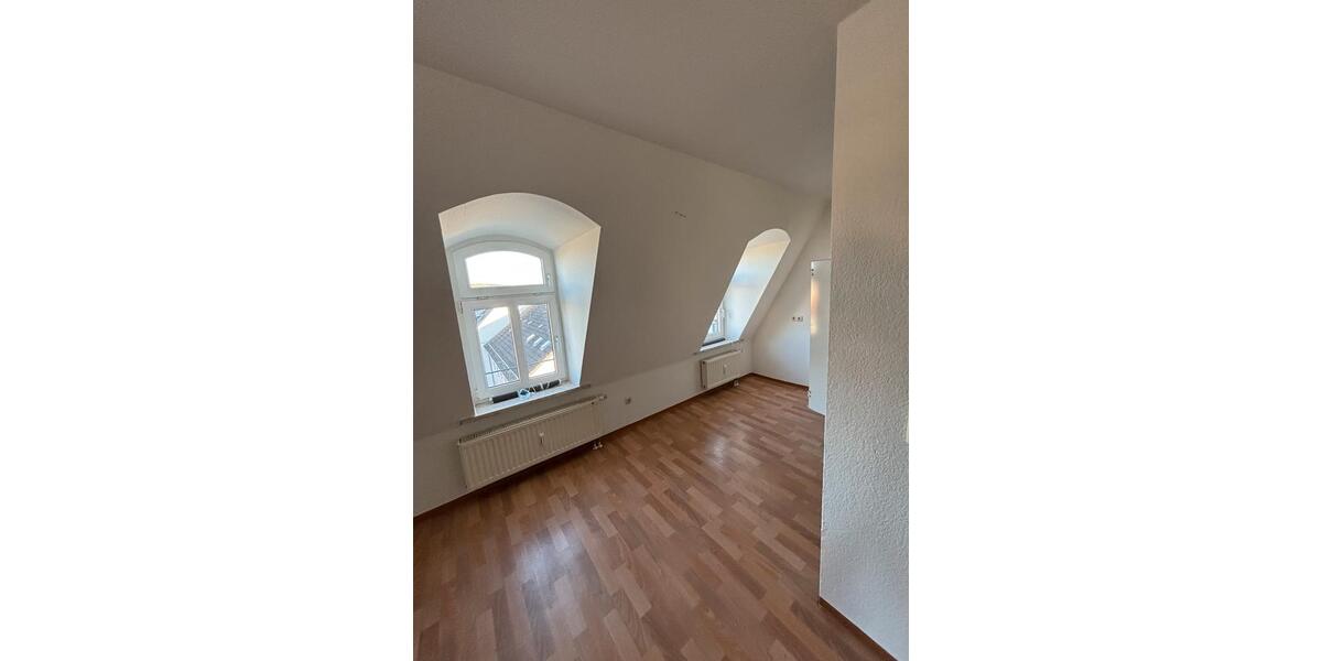 Dachgeschoßwohnung Naila - 3 Zimmer, 64 m&sup2;, 580&euro; | Angebot:26060932