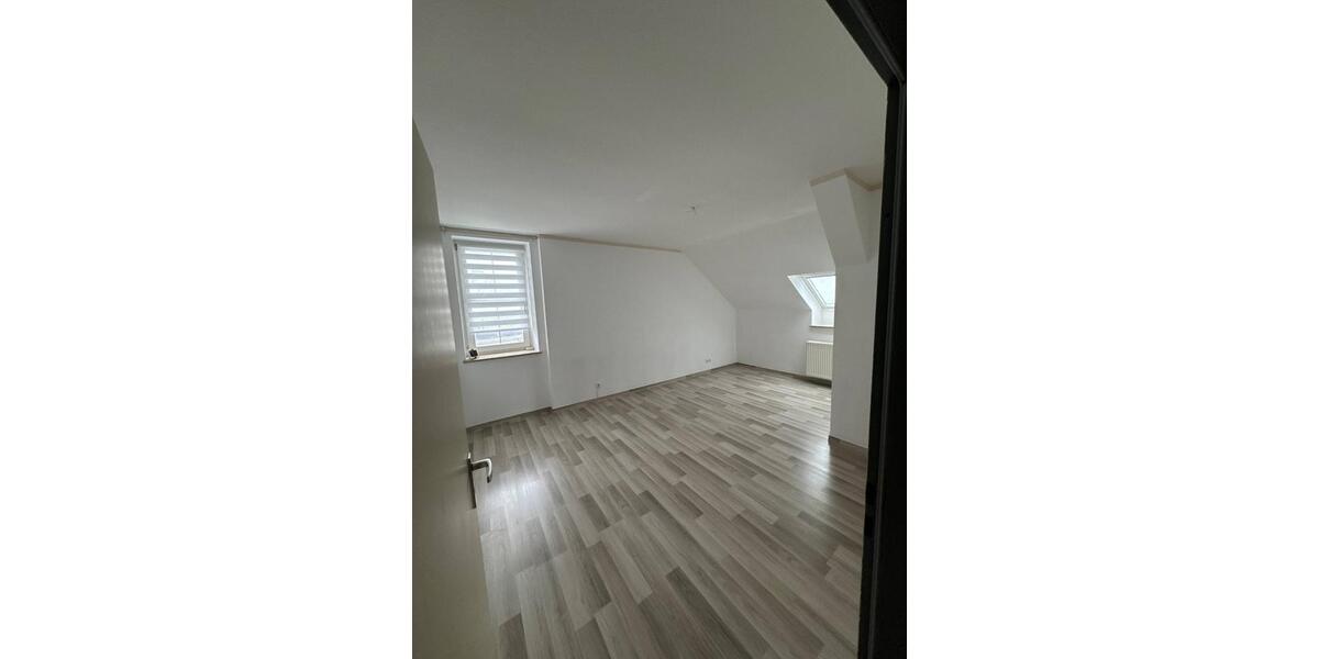 Dachgeschoßwohnung Bad Steben - 4 Zimmer, 106 m&sup2;, 800&euro; | Angebot:25972966