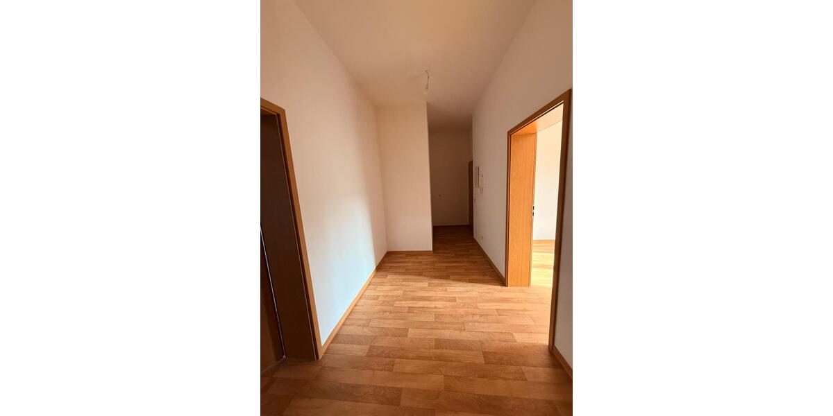 Etagenwohnung Plauen Altstadt - 3 Zimmer, 67 m&sup2;, 370&euro; | Angebot:25778200