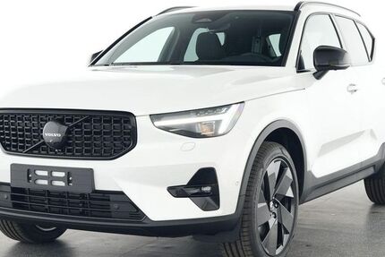 Volvo XC40 14.289 km 35.998 &euro; Plauen 08527