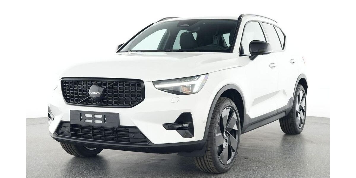 Volvo XC40 14.289 km 35.998 &euro; Plauen 08527
