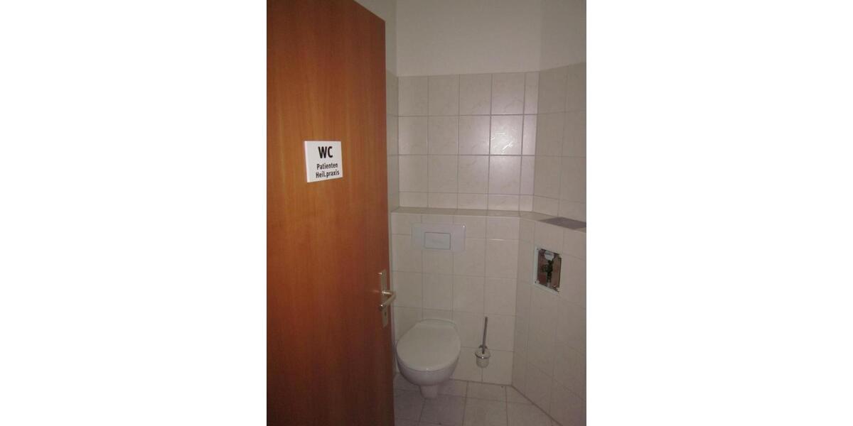 Etagenwohnung Plauen Altstadt - 5 Zimmer, 150 m&sup2;, 750&euro; | Angebot:25349247