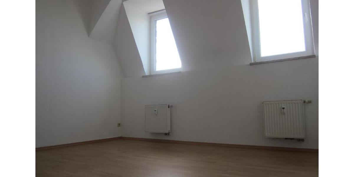 Dachgeschoßwohnung Plauen Altstadt - 3 Zimmer, 83 m&sup2;, 350&euro; | Angebot:24474787