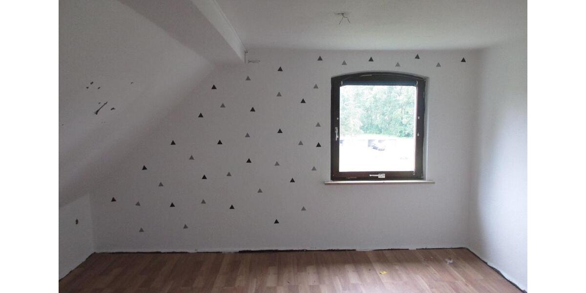 Dachgeschoßwohnung Issigau - 6 Zimmer, 100 m&sup2;, 465&euro; | Angebot:25218956