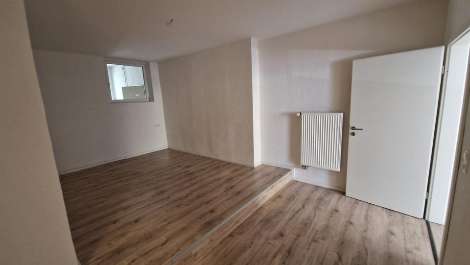 Etagenwohnung Lichtenberg - 3 Zimmer, 74 m&sup2;, 500&euro; | Angebot:25281016