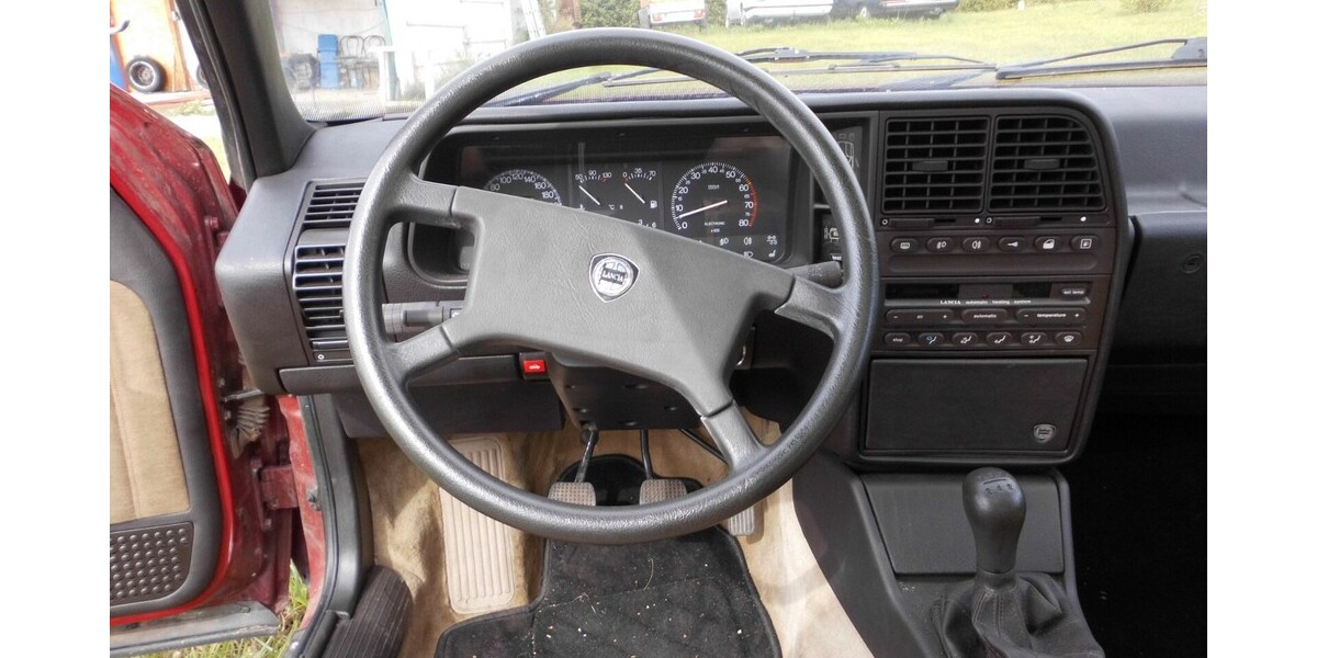 Lancia Thema ie Turbo 1. Serie 99.000 km 9.999 &euro; Kirchenlamitz 95153