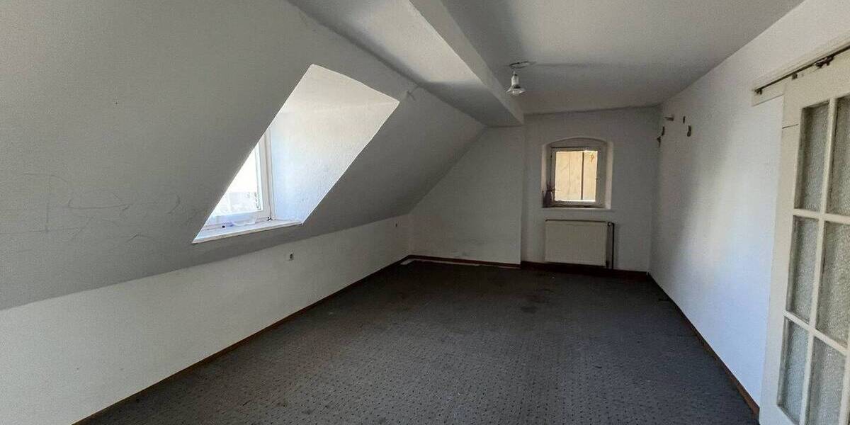 Einfamilienhaus Helmbrechts Enchenreuth - 7 Zimmer, 151 m&sup2;, 79.000&euro; | Angebot:26187386