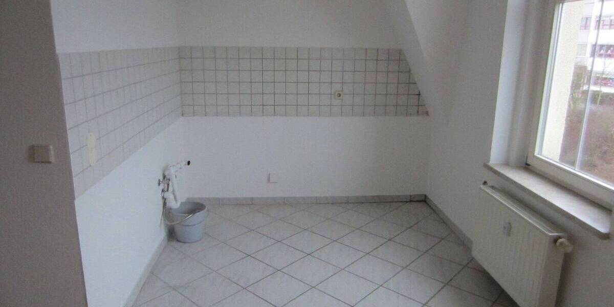 Etagenwohnung Plauen Stadtmitte - 3 Zimmer, 64 m&sup2;, 300&euro; | Angebot:25687456